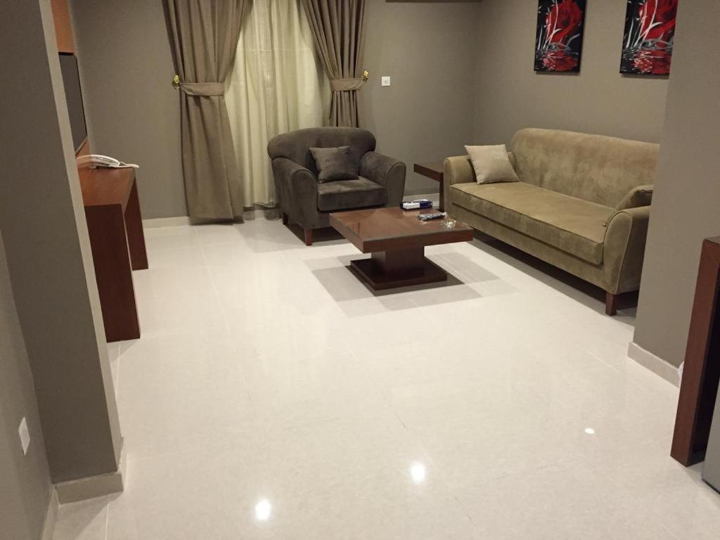 Ashbonh Hotel Suites ริยาดห์ ภายนอก รูปภาพ